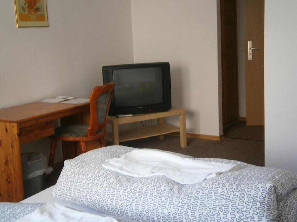 Hotel Strauss Waldbronn Pokój zdjęcie