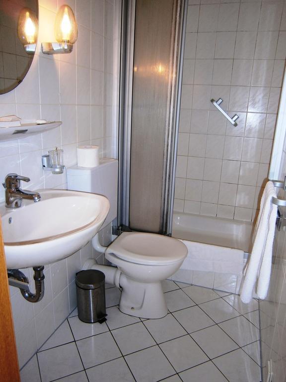 Hotel Strauss Waldbronn Pokój zdjęcie